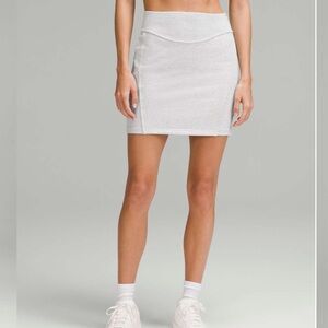 Lululemon Scuba HighRise Mini Skirt Heathered Core Ultra Light Gray Med NWT